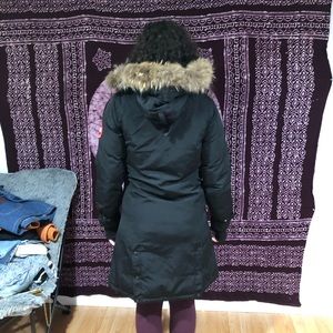 Canada Goose Jackets & Coats - Selling Women’s Canada Goose Parka. Size L Canada Goose Jackets & Coats - Selling Women’s Canada Goose Parka. Size L